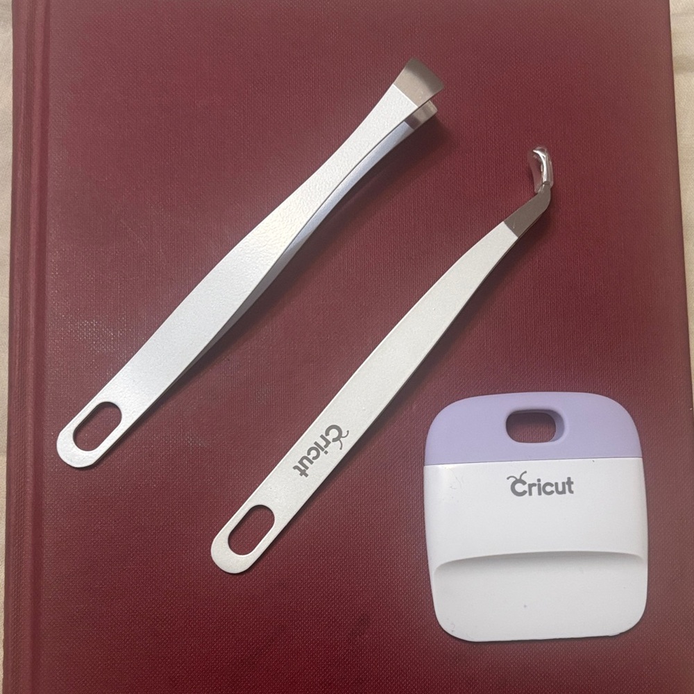 Cricut Silver Hook/Broad Tip Tweezers and White Scraper with Lavender Accent